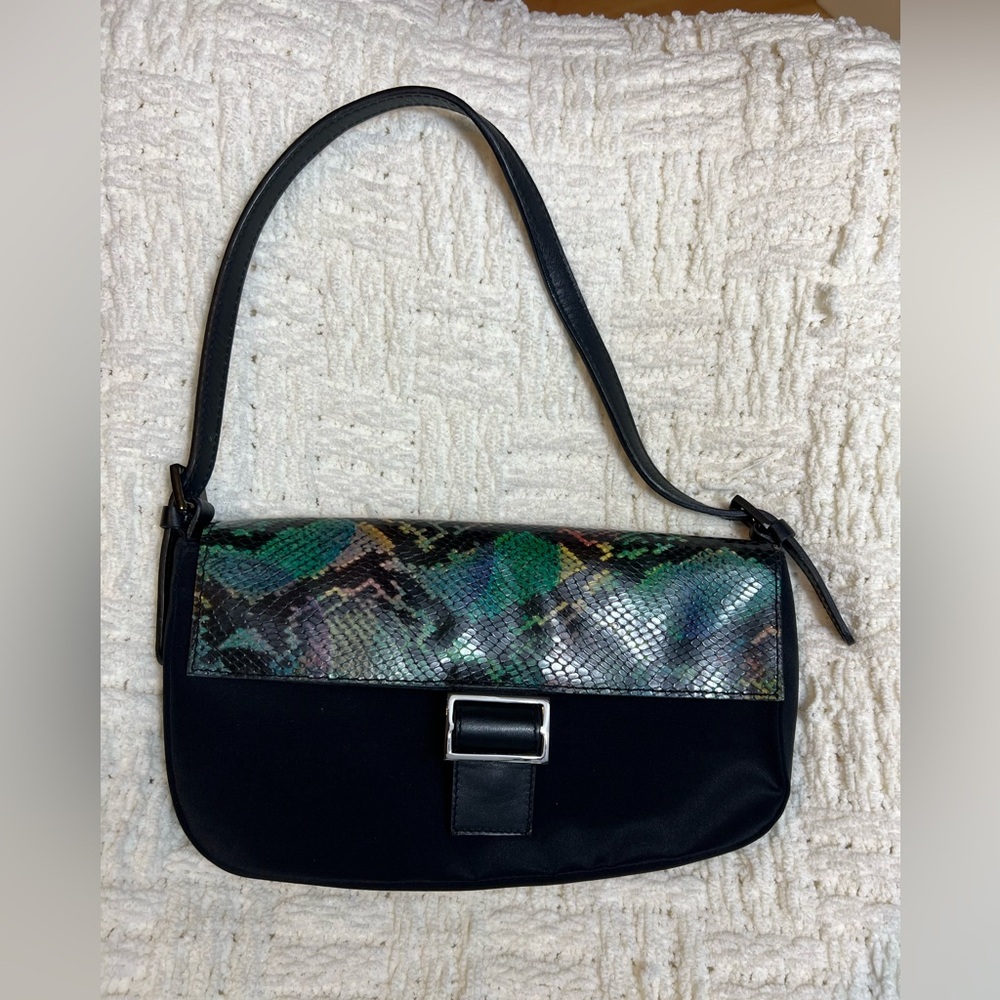 3/$20 Vibrant y2k Snakeskin leather bag